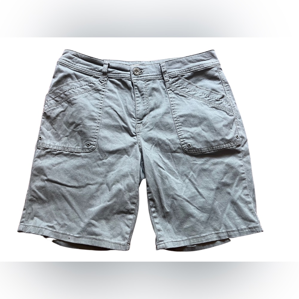 Gloria Vanderbilt cargo shorts